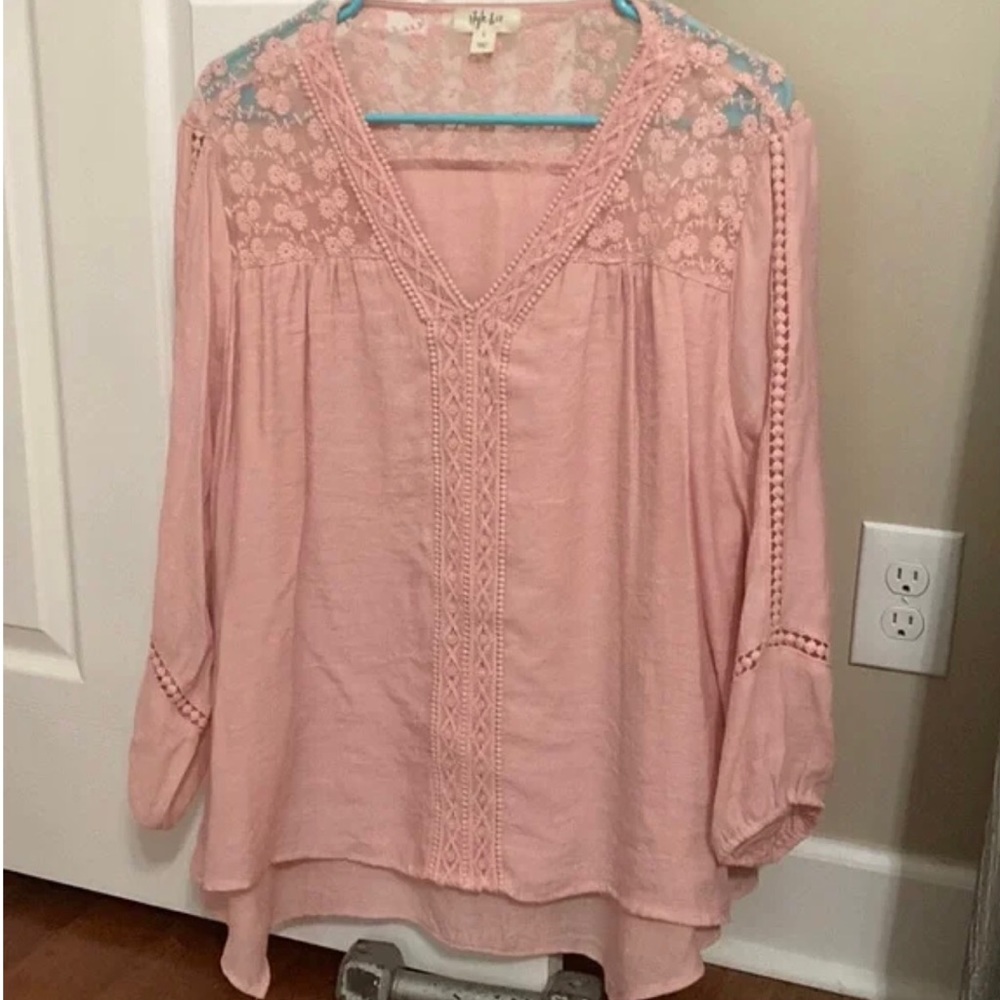 Style & Co. SZ XL, pink gauge w/lace and balloon sleeves, v-neck, layered blouse